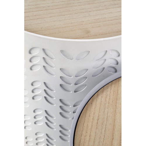 Set di due tavolini da caffè bianco e grigio.